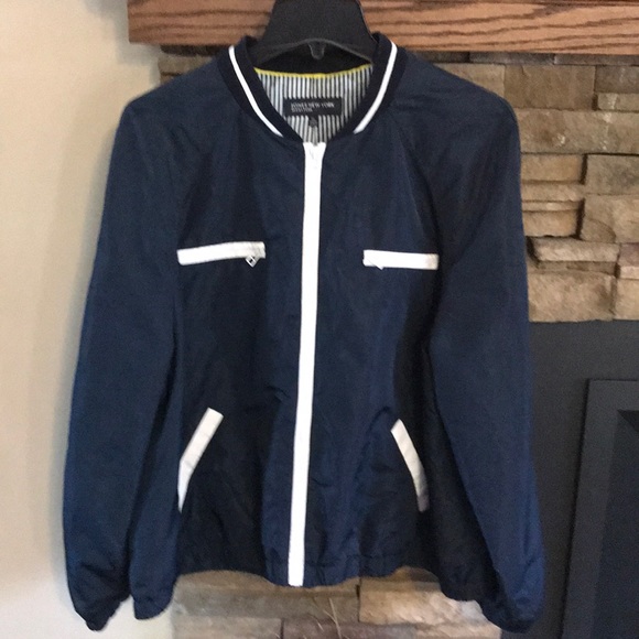 Jones New York Jackets & Blazers - Sporty Spring JNY jacket - Size XL